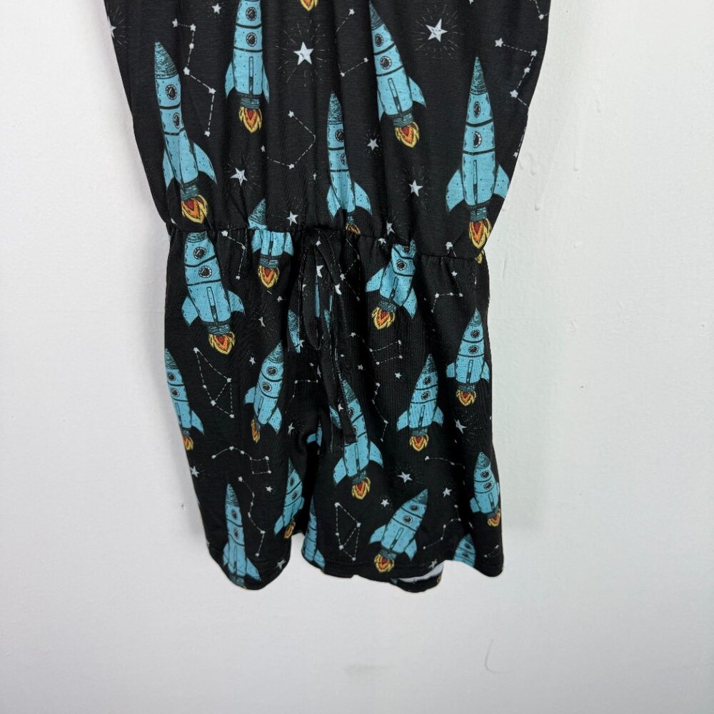 NWT Modcloth Breakfast for Dinner Easy Does It Sleep Romper Rockets Size Medium - Picture 4 of 12